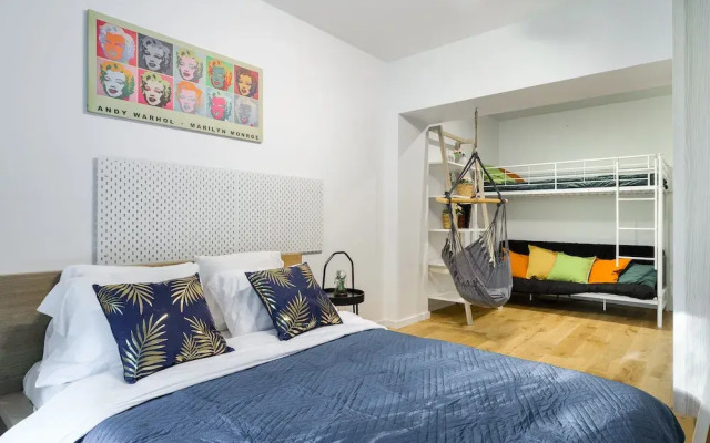 Lumina cozy 2-level apart with terrace