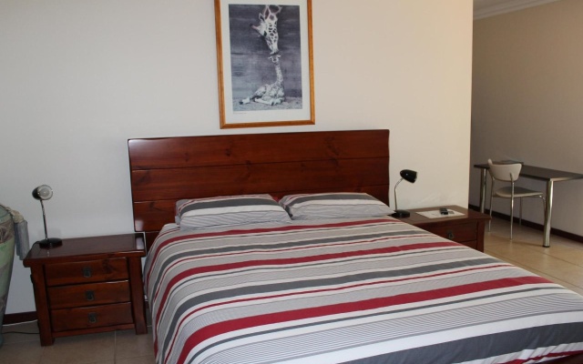 Avocados Accommodation – Guest Rooms – East Fremantle