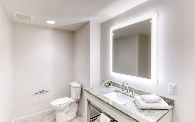 Daytona Grande Oceanfront Resort