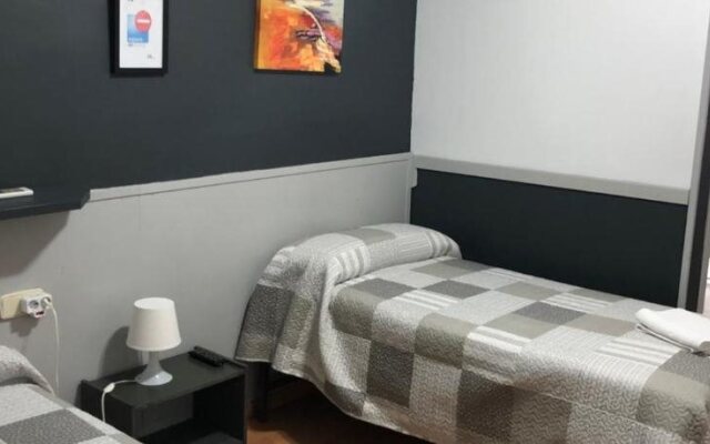 Hostal Avenida Madrid