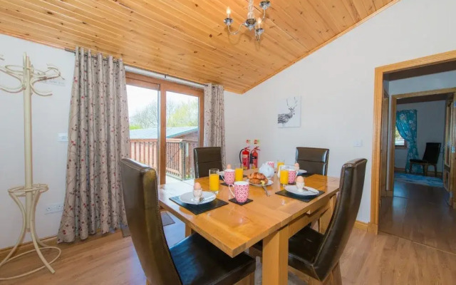 Barn Lodge With Hot Tub Near Cupar, Fife