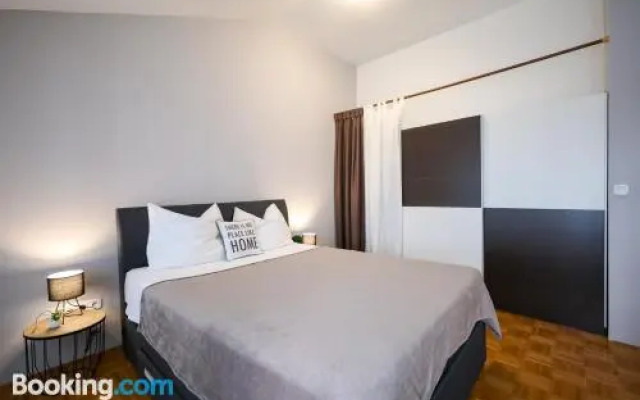 Stomorica Apartments