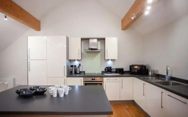 Higgihaus Cabot Mews Aparthotel