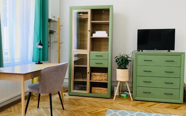 1900 Vetus Central Apartment