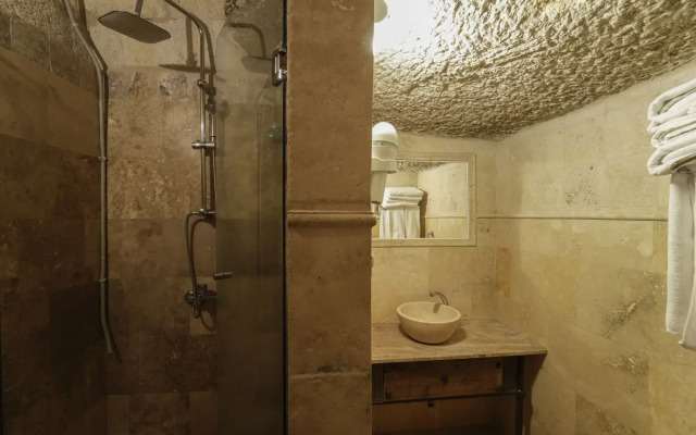 Tekkaya Cave Hotel