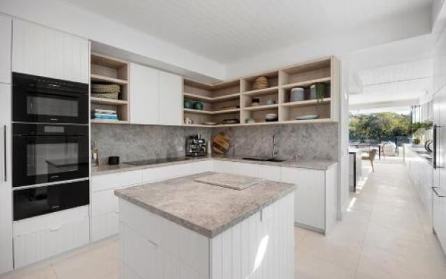 12 Noosa Parade