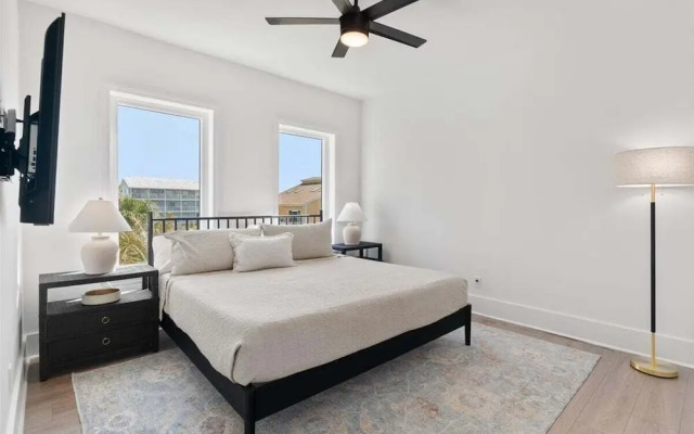 Surf And Sound 6 Bedroom Home