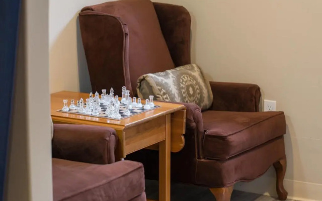 The Gray House in PA (central, 5BRs with Sauna)