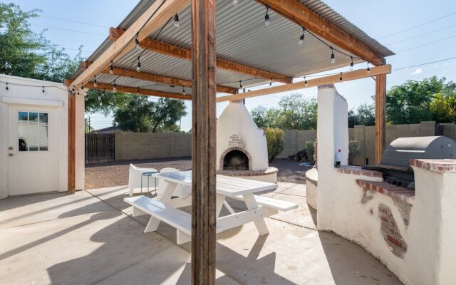 4BR Remodeled Classic near Old Town by WanderJaunt