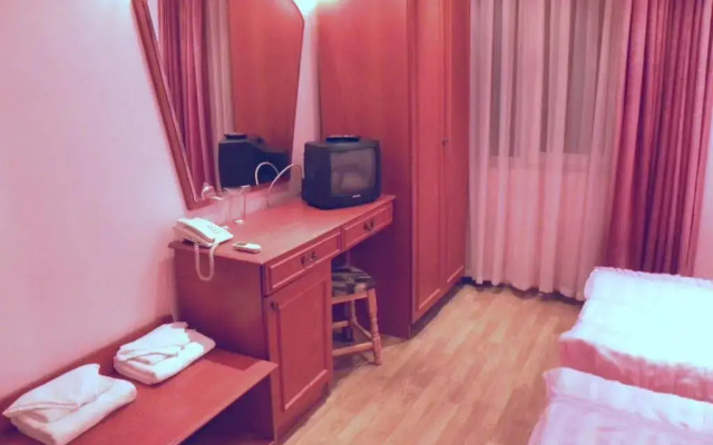 Three Dolphins Family Hotel