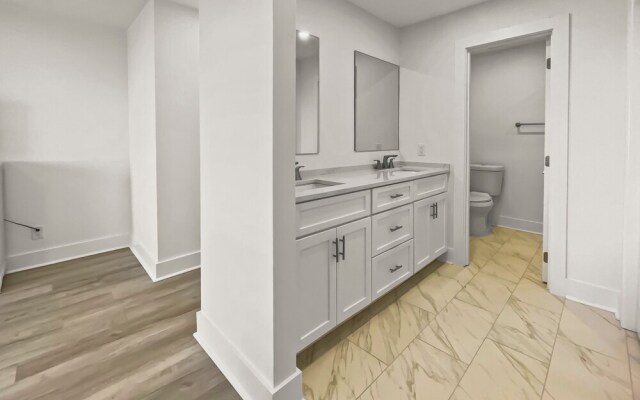 Seacrest - 6 - 2 Br townhouse by RedAwning