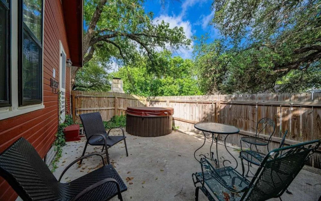 Suite Elliana W/hot Tub & Outdoor Fireplace!