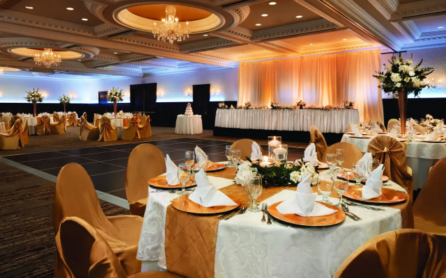 Radisson Hotel Cincinnati Riverfront