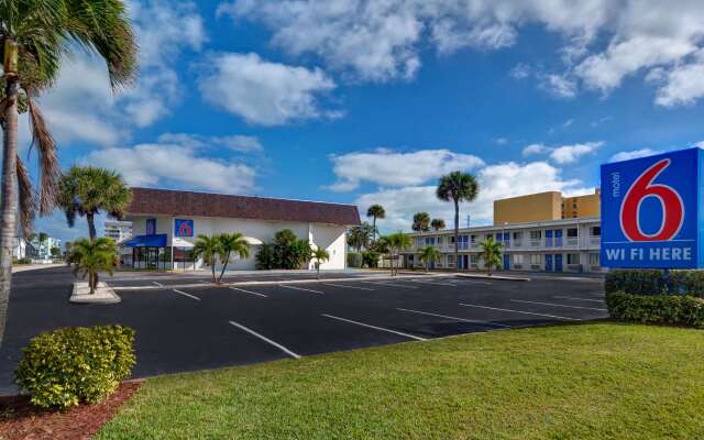 Motel 6 Cocoa Beach, FL