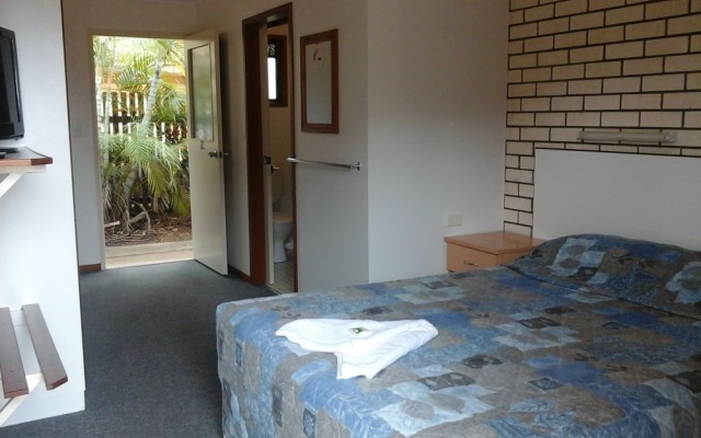 Emerald Tower Motor Inn – Guest Rooms – Emerald