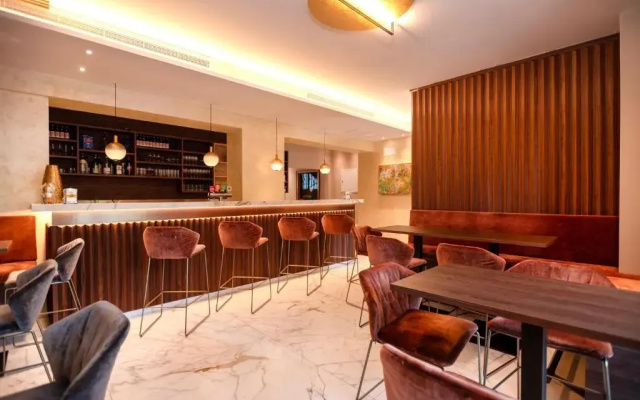 Hotel Chrys