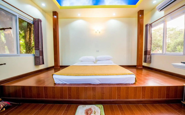 Poomvarin Resort
