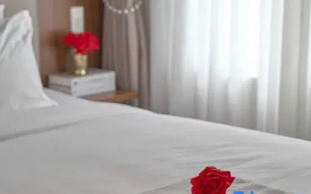 Lyns Hotel