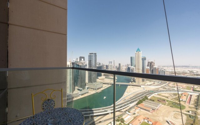 Lux BnB Amna Tower Business Bay