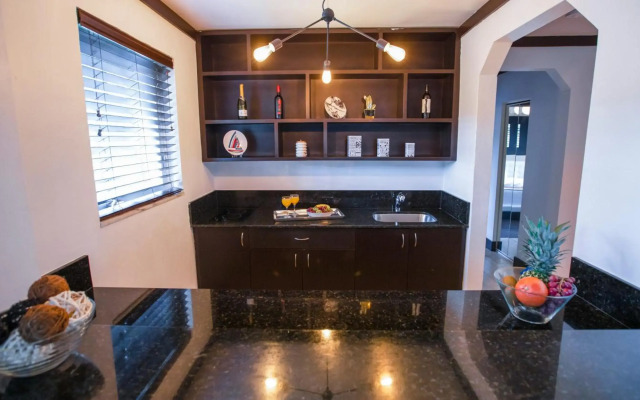 Lincoln Arms Suites