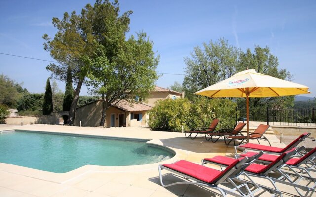 Luxurious Villa with Private Pool at Saignon France