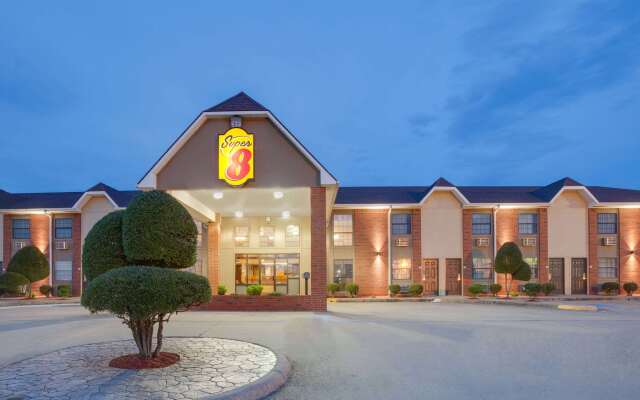 Super 8 by Wyndham Morrilton