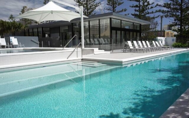 Ultra Broadbeach