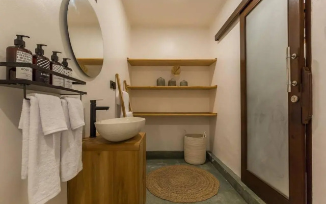 Charming 3 Bedrooms Villa Beach Walking Distance