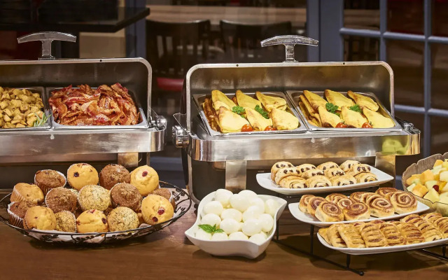 Waterfront Hotel Downtown Burlington