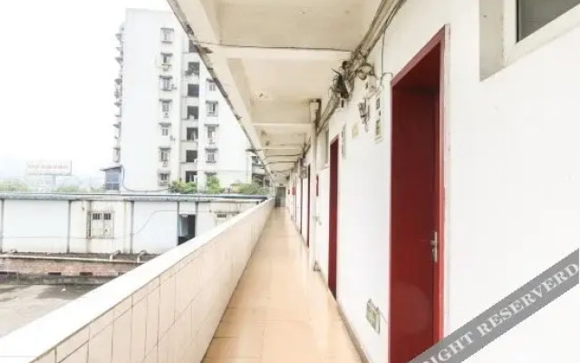 Yuefan Hostel