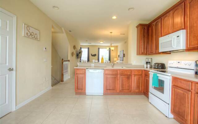 5002 Tideview Circle #6,