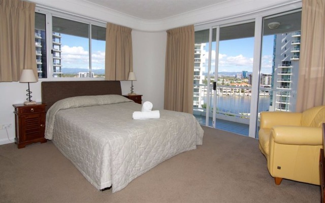 Surfers Mayfair Apartments