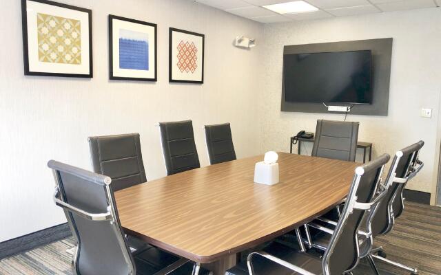 Holiday Inn Express Hotel & Suites Clewiston by IHG
