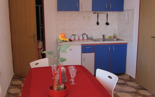 Apartment Sor - on the beach: A1 Bibinje, Zadar riviera