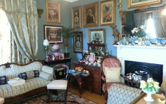 The Breakers Bed and Breakfast