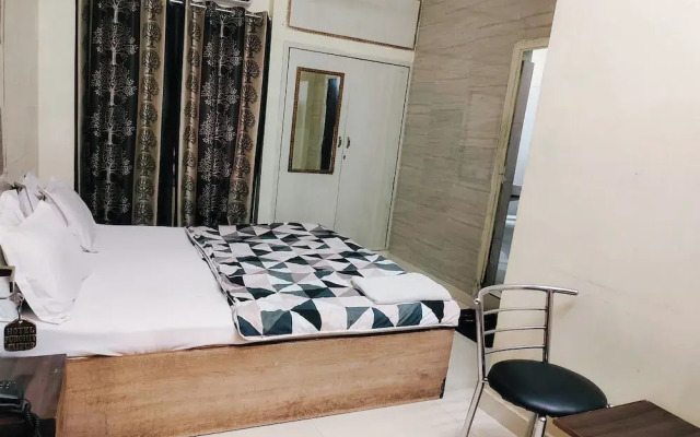 Hotel Purohit Sindhi Camp