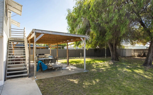 The Cray Pot - Centre of it all