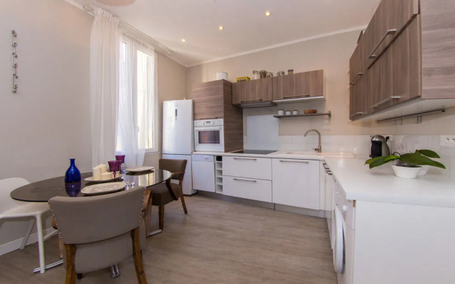Urban chic Nice, 2 chambres et balcon