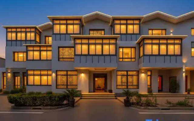 Yige Apartment (Shanghai National Exhibition and Convention Center Hongqiao Railway Station)