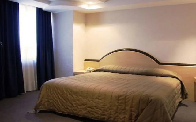 Portonovo Hotel & Suites