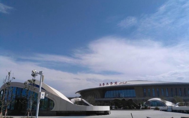 Lavande Hotels Urumqi HighSpeed Railway Wanda Plaza – Outside – Urumqi