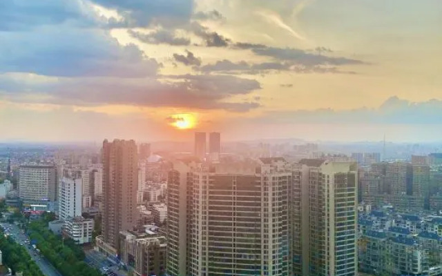 Youth Sunshine Hotel (Xiangtan Gaoxin Wanda Plaza)