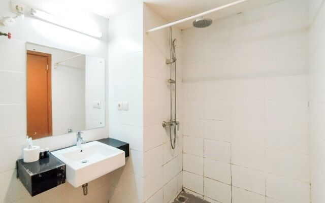 Simply And Comfy Studio Room Apartment Beverly Dago