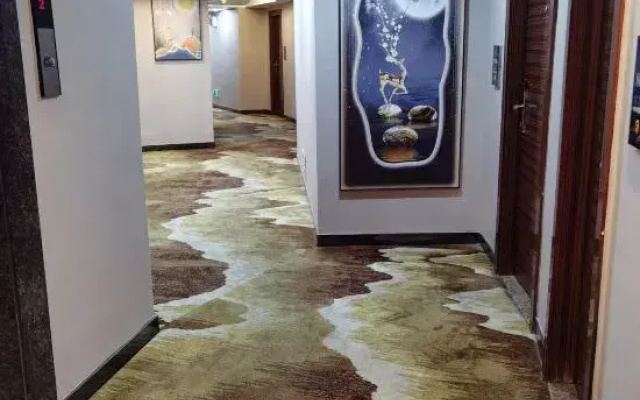 Nancheng Impression Theme Hotel