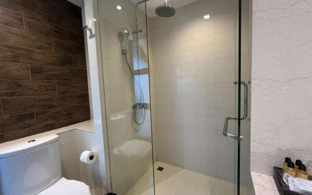 Silom Forest Exclusive Residence