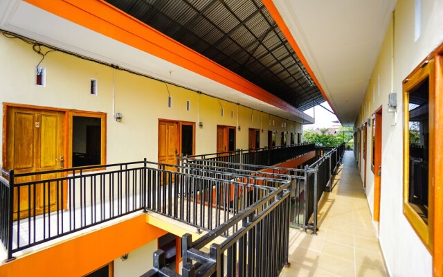A2b Residence by OYO Rooms