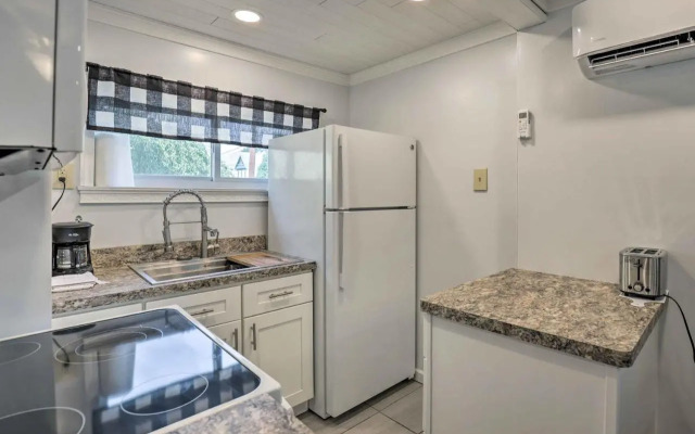 'little Piece of Heaven' Rental Near Dtwn Corning!