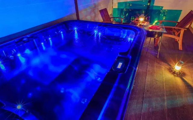 Lake and Pine Spa Pension