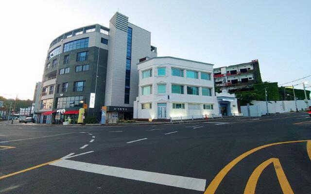 Seogwipo kimjipsa pension