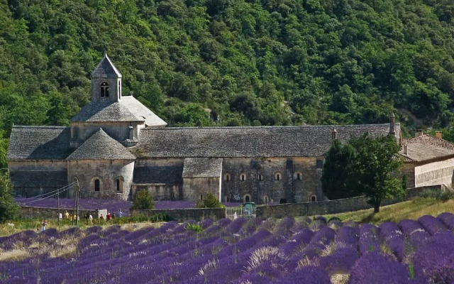 Villa Les Beaumettes - Haven of Peace in the Luberon